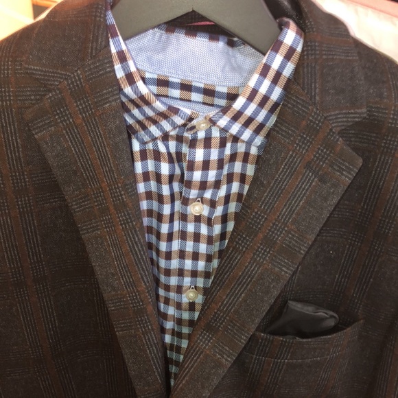 Johnston and Murphy men’s dress shirt with hidden button down collar - Picture 7 of 7